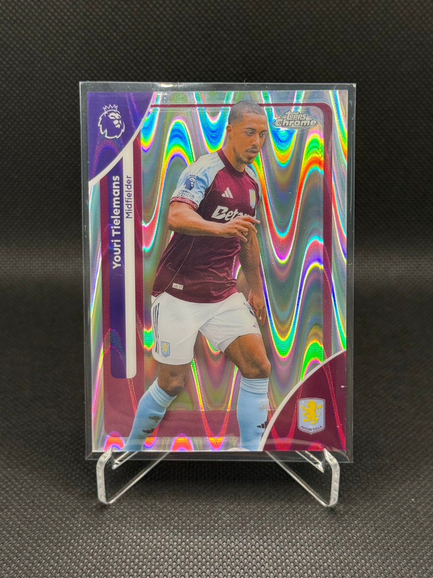 Youri Tielemans – Topps Chrome RayWave Refractor