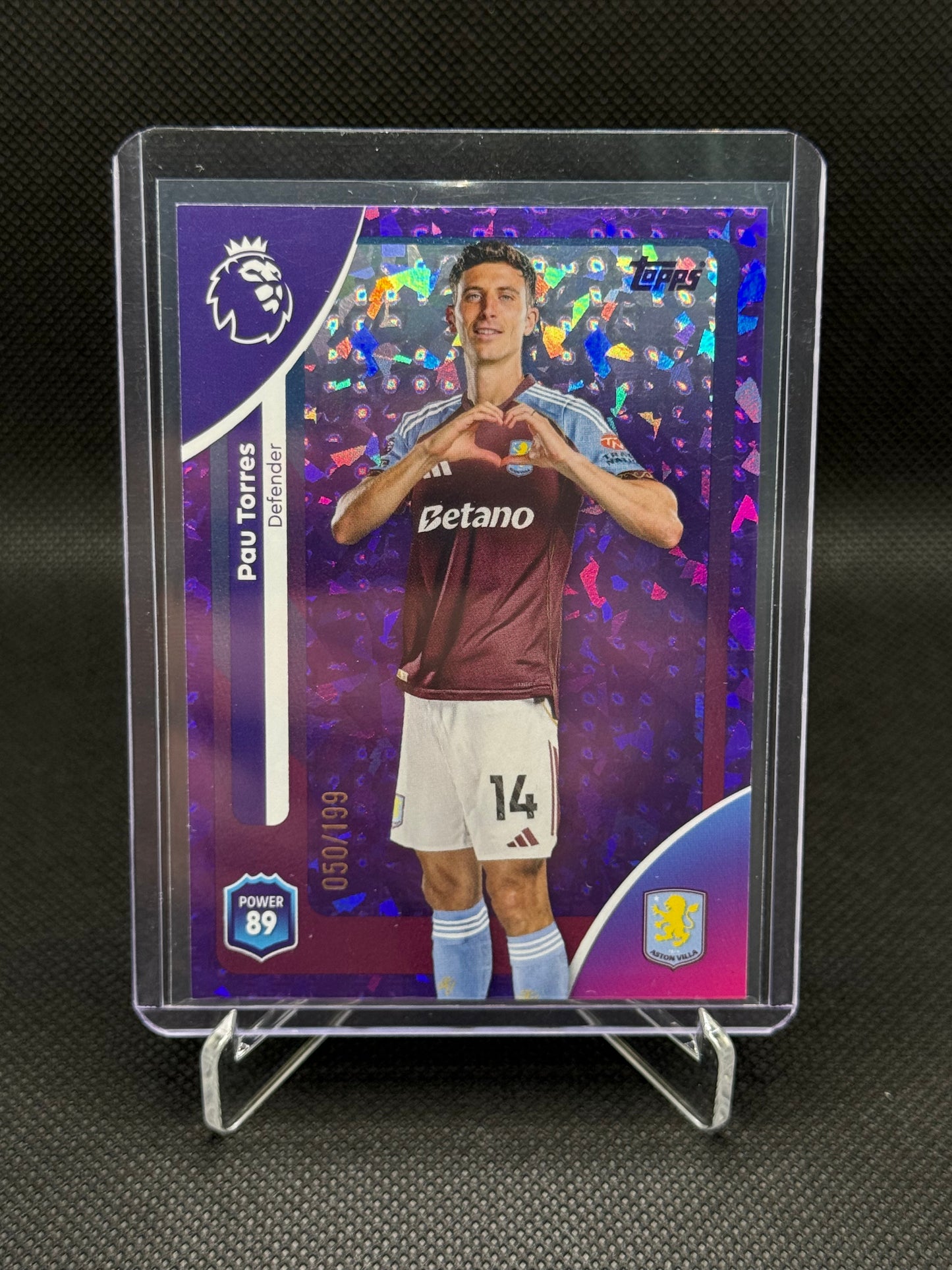 Pau Torres – Purple Speckle Parallel 050/199 – Topps Premier League Debut