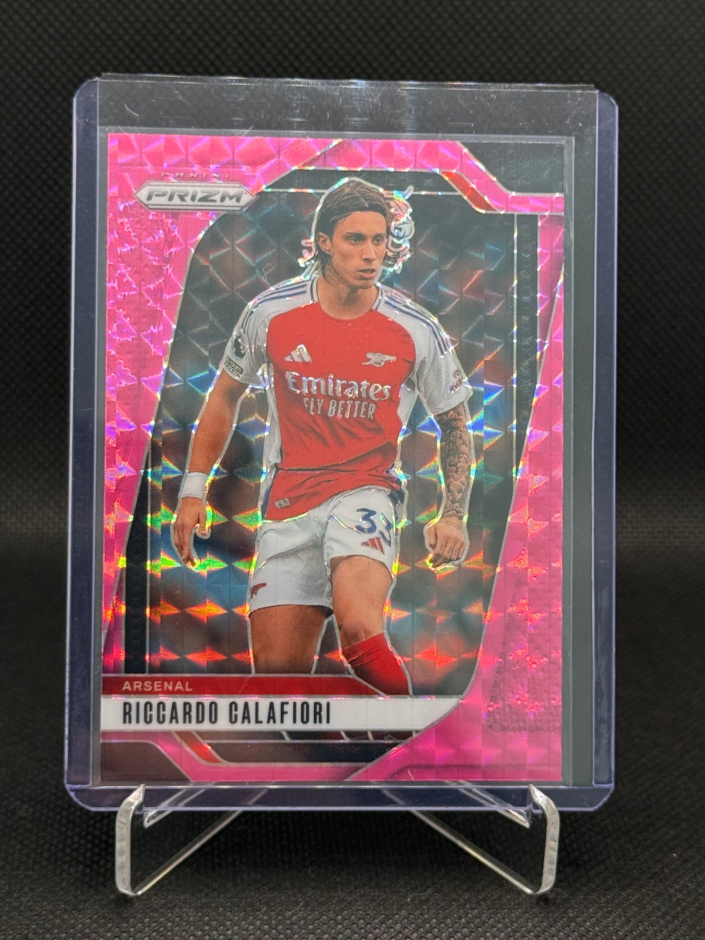 Riccardo Calafiori – Pink Refractor – Panini Prizm