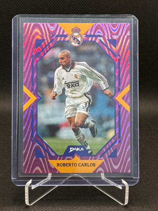 Roberto Carlos – Pink RayWave Refractor 16/75 – DAKA Real Madrid