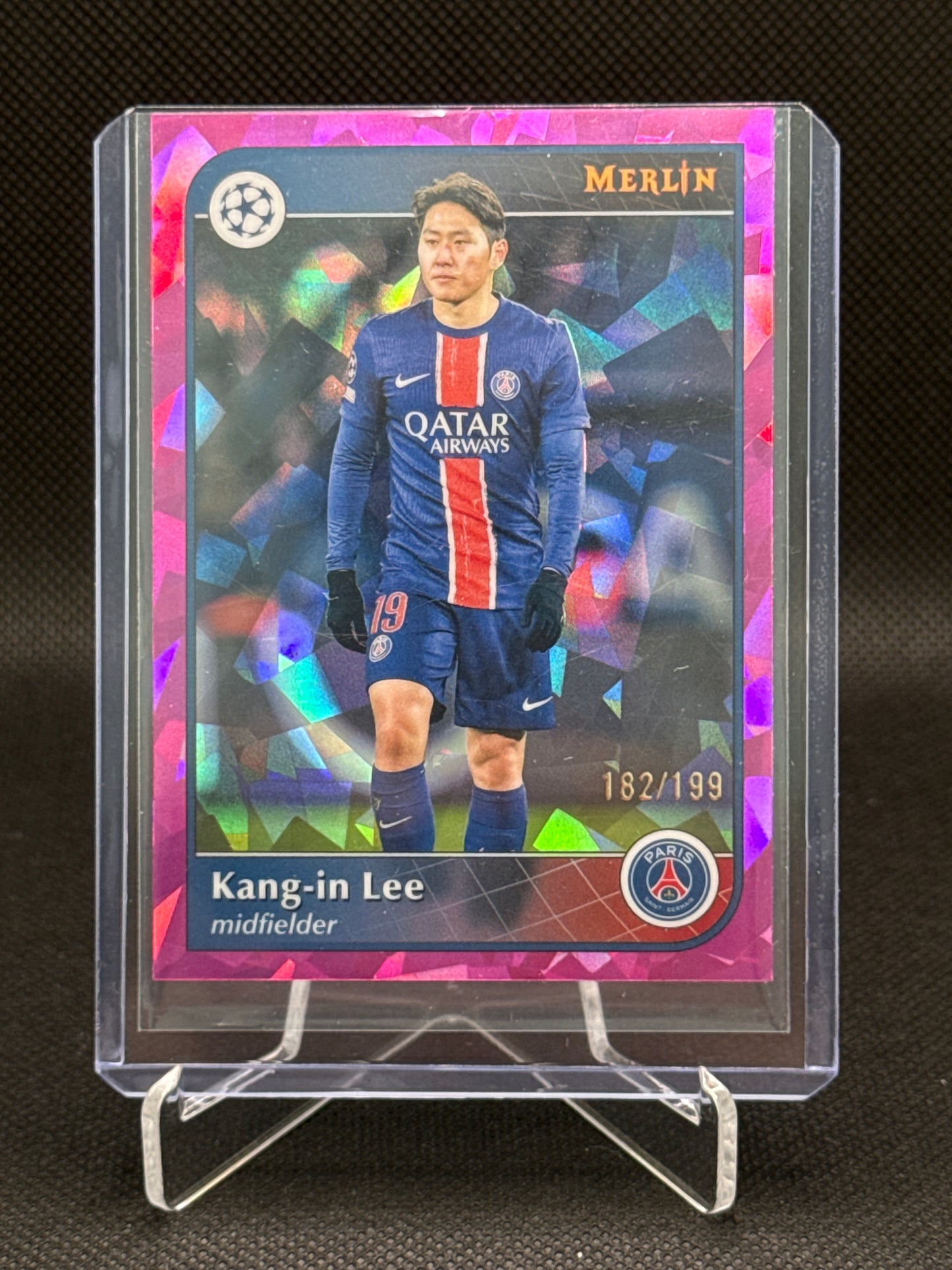 Kang-In Lee – Pink Cracked Ice 182/199 – Topps Merlin UEFA Champions League